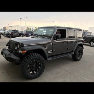 Meet your Posher, Clint